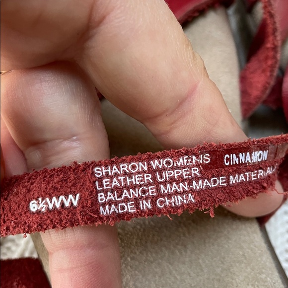 G.H. Bass & Co sz 6.5 WW leather Sunjuns Sharons thong sandals cinnamon colored - Picture 2 of 11